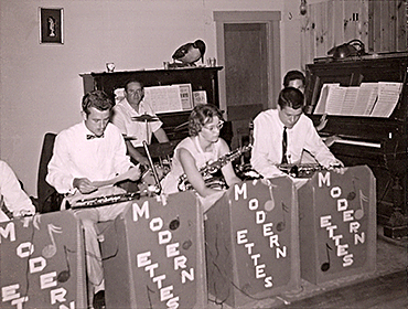 The Modernettes play at a Saturday night dance at Jackson's Lodge during Elmont and Audrey's tenure (Click for larger image.)